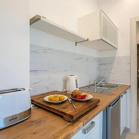 Vera In - Haus Fuer 8 Personen * Ližnjan